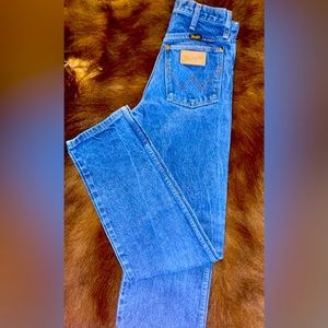 WRANGLER cowboy cut, size 27/32